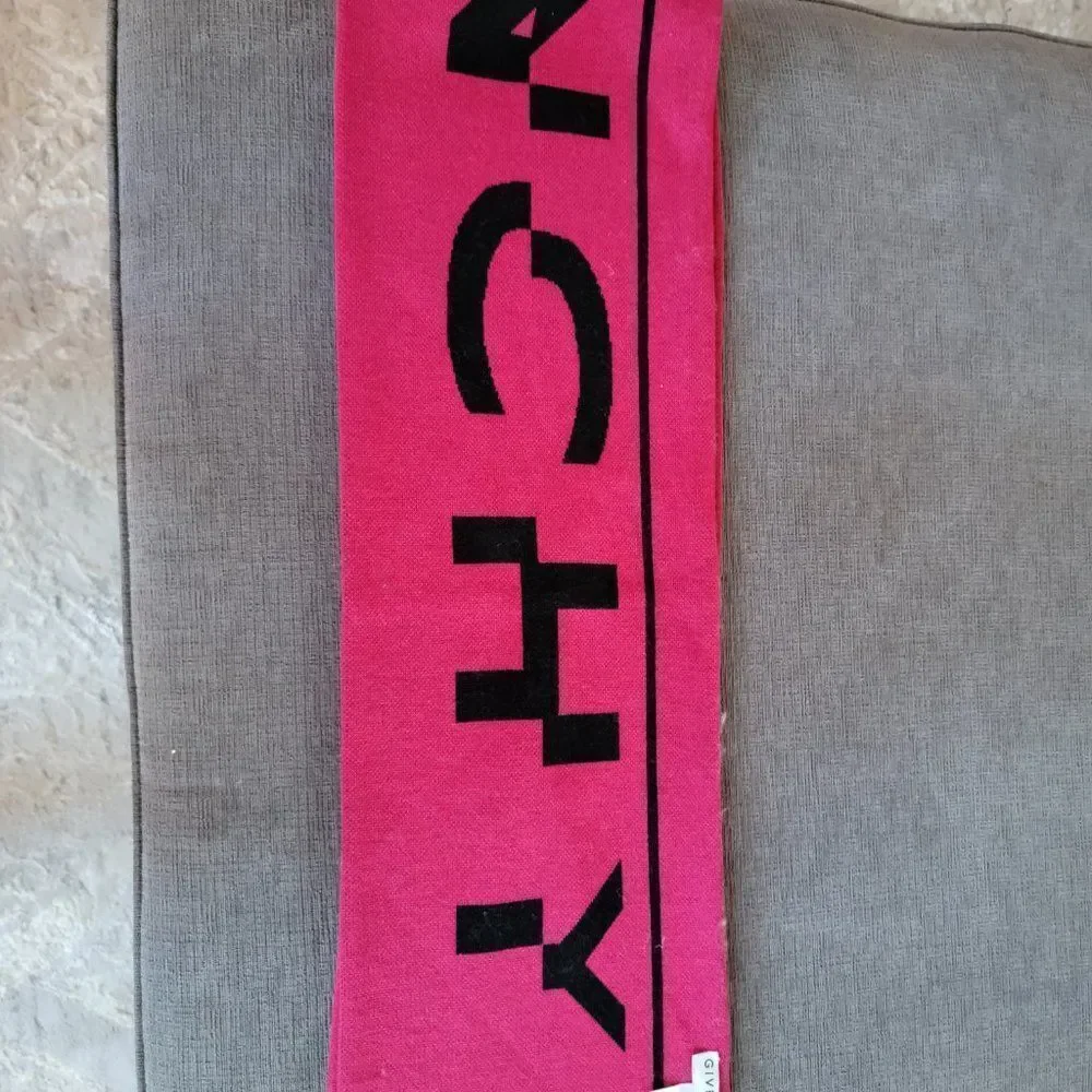 Givenchy paris pink